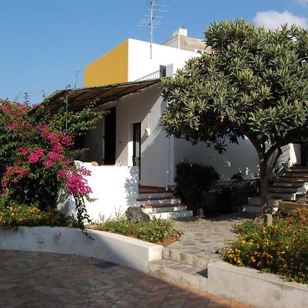 Residence Hotel Baia Portinenti Липари Екстериор снимка