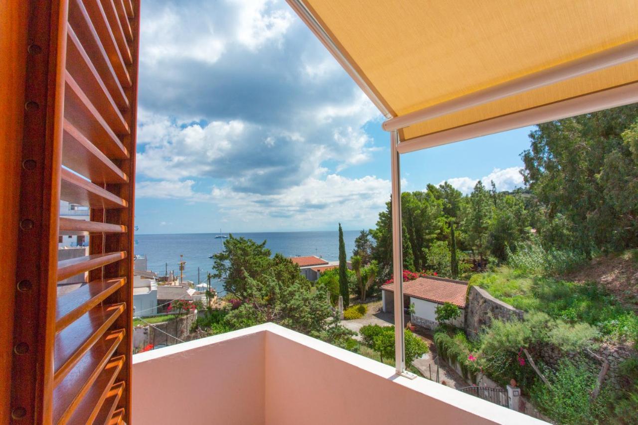 Residence Hotel Baia Portinenti Липари Екстериор снимка