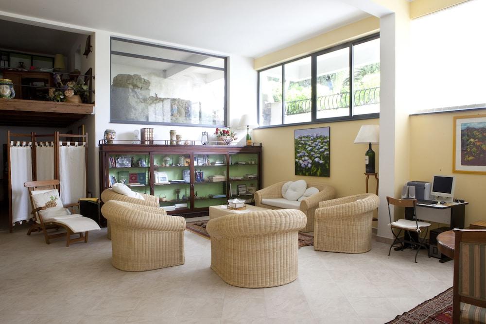 Residence Hotel Baia Portinenti Липари Екстериор снимка
