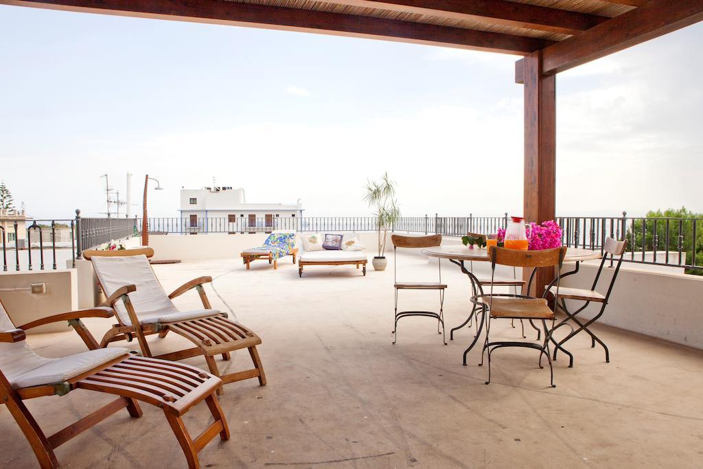 Residence Hotel Baia Portinenti Липари Екстериор снимка
