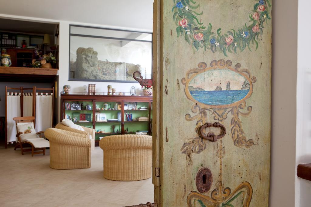 Residence Hotel Baia Portinenti Липари Екстериор снимка