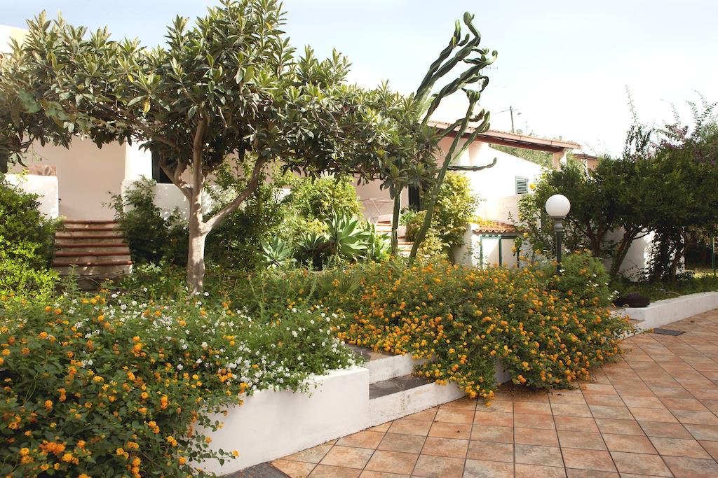 Residence Hotel Baia Portinenti Липари Екстериор снимка
